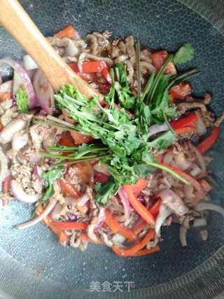 小炒牛肉丝的做法步骤：9