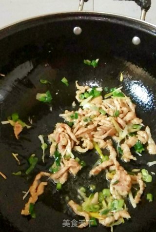 京酱肉丝的做法步骤：7