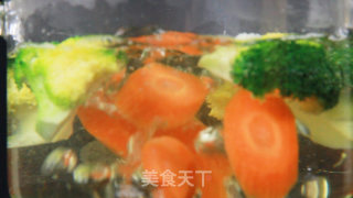 轻食藜麦虾仁饭，保持维密身材不需要理由！就是自己的原创图片的做法步骤：2