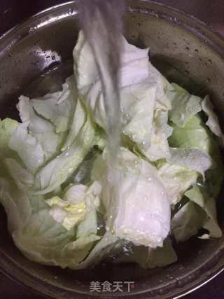猪油包菜的做法步骤：1