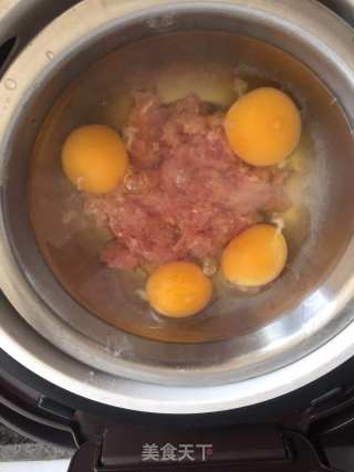 鸡蛋肉汤的做法步骤：3