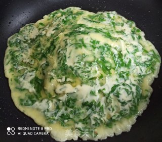 芹菜叶蛋饼的做法步骤：4