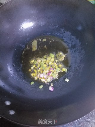 芹菜炒虾仁的做法步骤：4