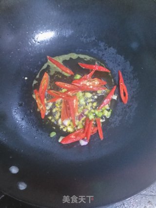 芹菜炒虾仁的做法步骤：5