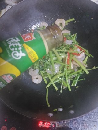 芹菜炒虾仁的做法步骤：10