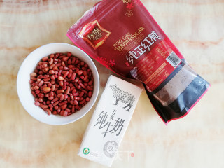 红豆牛奶奶茶的做法步骤：1