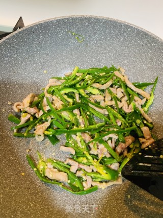 青椒肉丝的做法步骤：4