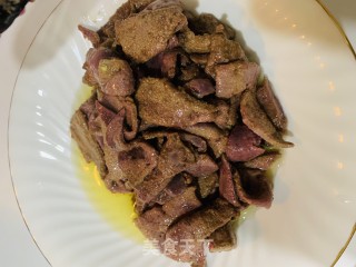 泡椒猪肝的做法步骤：2