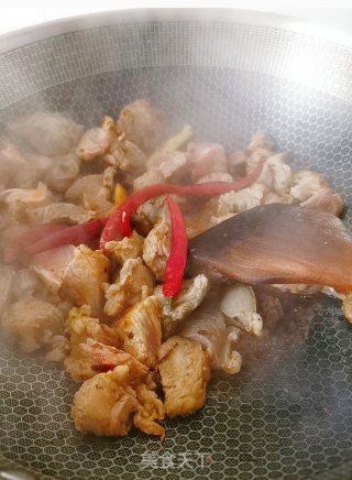 牛腩烧腐竹的做法步骤：6