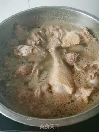 茶树菇老鸭汤的做法步骤：4