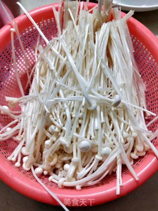 酸汤肥牛的做法步骤：2