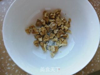核桃炖肉酒的做法步骤：3