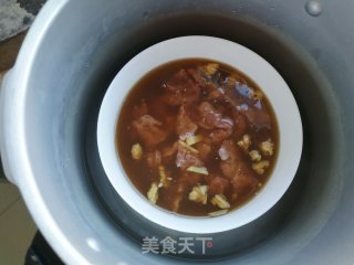 核桃炖肉酒的做法步骤：5