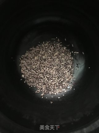 红豆黑米粥的做法步骤：1