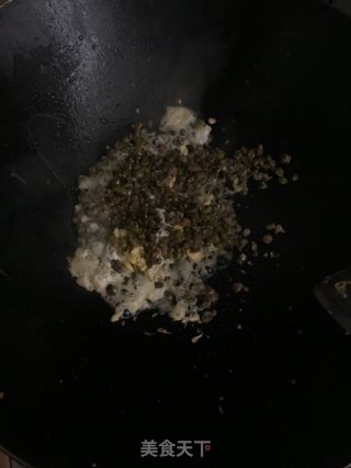 酸豆角肉末鸡蛋炒饭的做法步骤：5