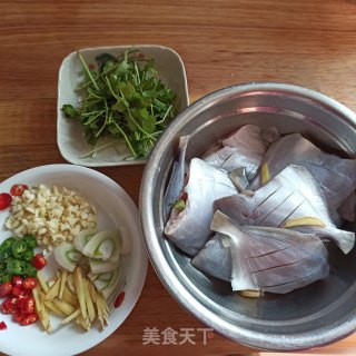 辣烧小鲳鱼的做法步骤：3