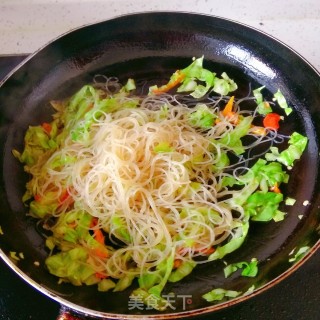 包菜炒粉丝的做法步骤：6