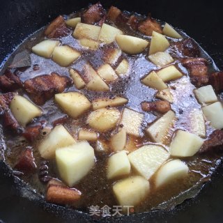 红烧肉炖土豆的做法步骤：7