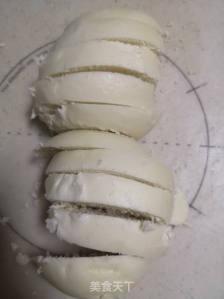 三分钟早餐～煎馒头片的做法步骤：1