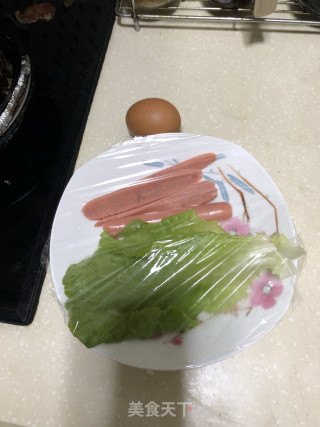 火腿煎蛋手抓饼的做法步骤：1
