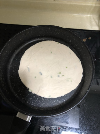 火腿煎蛋手抓饼的做法步骤：2