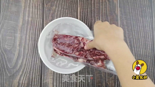 宝宝生鲜辅食，营养低脂，香煎牛排【小鹿优鲜】的做法步骤：1
