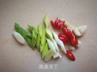 虫草花海带煮粉丝的做法步骤：2