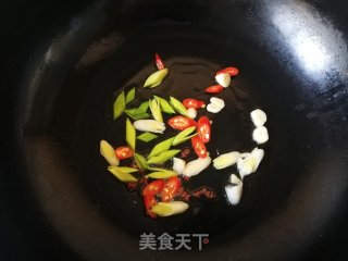 虫草花海带煮粉丝的做法步骤：4