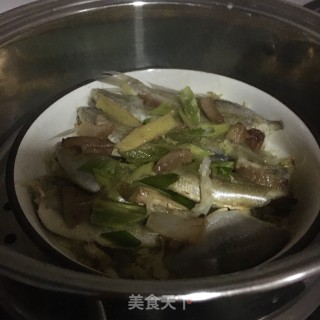 一卤鲜咸鱼蒸白菜的做法步骤：10