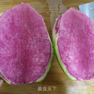 糖醋心灵美萝卜的做法步骤：1