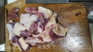 鸭肉萝卜煲的做法步骤：2