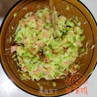 西芹火腿鸡蛋饼的做法步骤：4