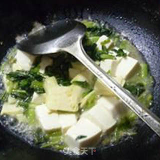 雪菜冬笋煮豆腐的做法步骤：10