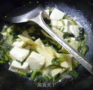 雪菜冬笋煮豆腐的做法步骤：12