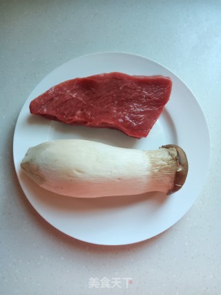 杏鲍菇炒牛肉粒的做法步骤：1