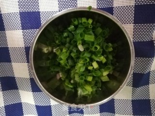 午餐肉花卷的做法步骤：3