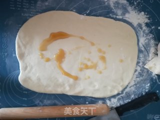 午餐肉花卷的做法步骤：6