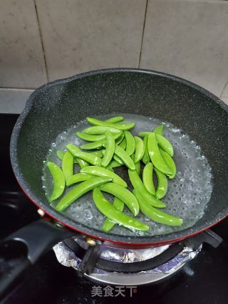 蒜香甜豆的做法步骤：4