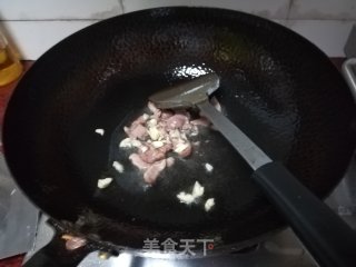 快手小炒莲藕炒西芹的做法步骤：3