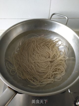 菠菜拌粉丝的做法步骤：2