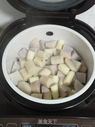金针菇浇芋头山药的做法步骤：2