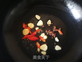 小米椒炒菠菜根的做法步骤：5
