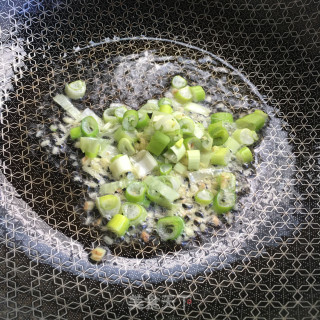 腐竹心里美小炒的做法步骤：4