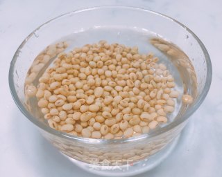 自制黄豆粉的做法步骤：1