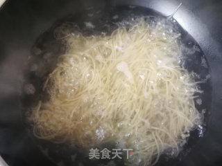 萝卜缨豆腐粉条素包的做法步骤：7