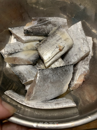 清蒸带鱼的做法步骤：1