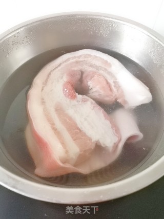回锅肉的做法步骤：2