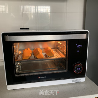蛋奶烤南瓜的做法步骤：1