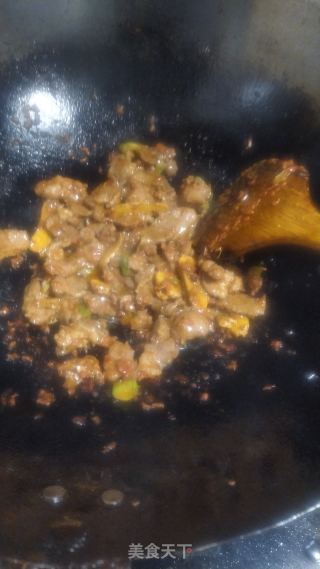 姜葱炒羊肉的做法步骤：4