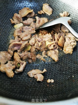 小炒鸭胸肉的做法步骤：8